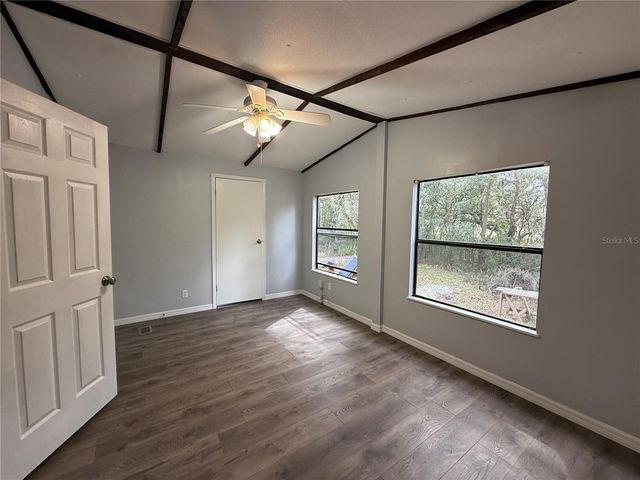 8824 OVERLOOK DR, Wesley Chapel, FL 33545