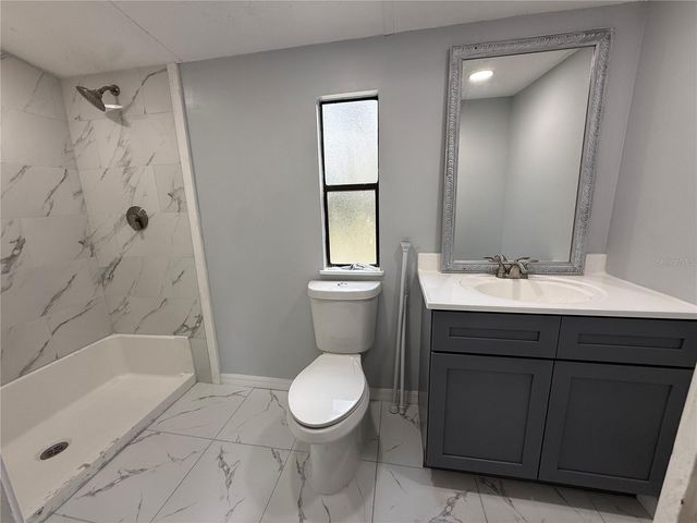 8824 OVERLOOK DR, Wesley Chapel, FL 33545