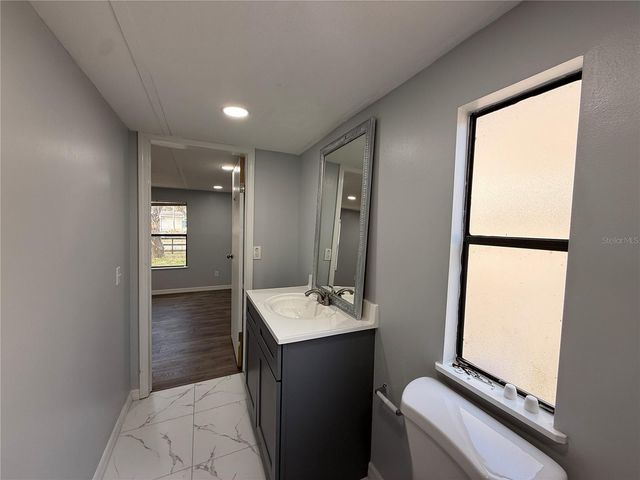 8824 OVERLOOK DR, Wesley Chapel, FL 33545