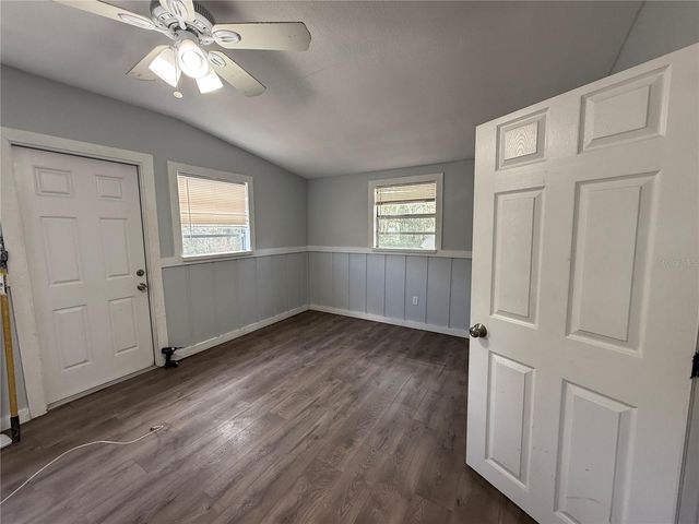 8824 OVERLOOK DR, Wesley Chapel, FL 33545