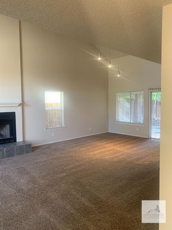 Image 4 of property listing at 1703 E Eclipse Avenue, Fresno, CA 93720