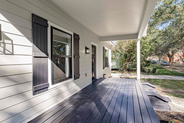 154 Belleview Dr, Baton Rouge, LA 70806