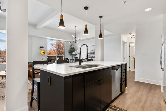 529 Miller Drive 202, Grand Haven, MI 49417