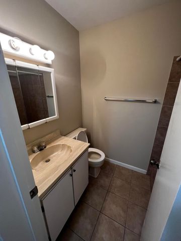 4215 S 57th Avenue E, Greenacres, FL 33463