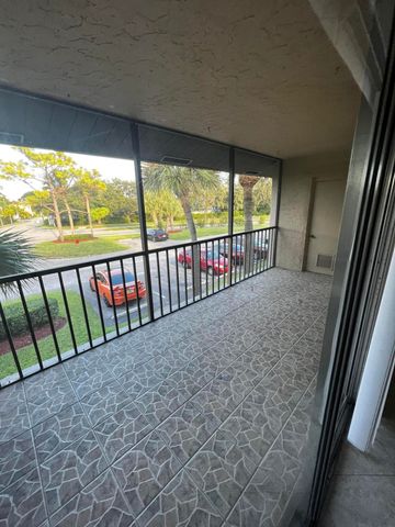 4215 S 57th Avenue E, Greenacres, FL 33463