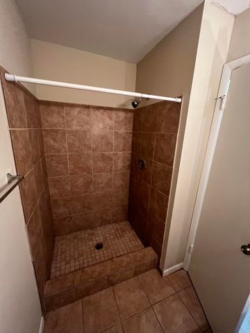 4215 S 57th Avenue E, Greenacres, FL 33463