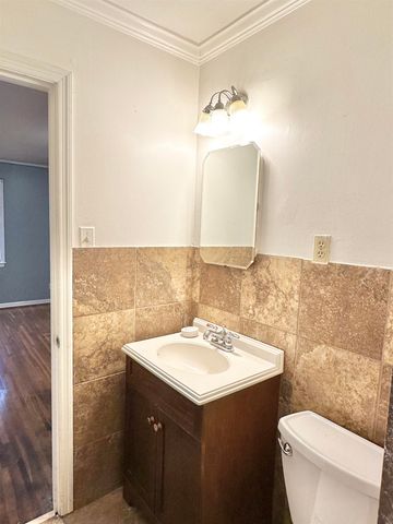 3068 S MENDENHALL RD, Memphis, TN 38115