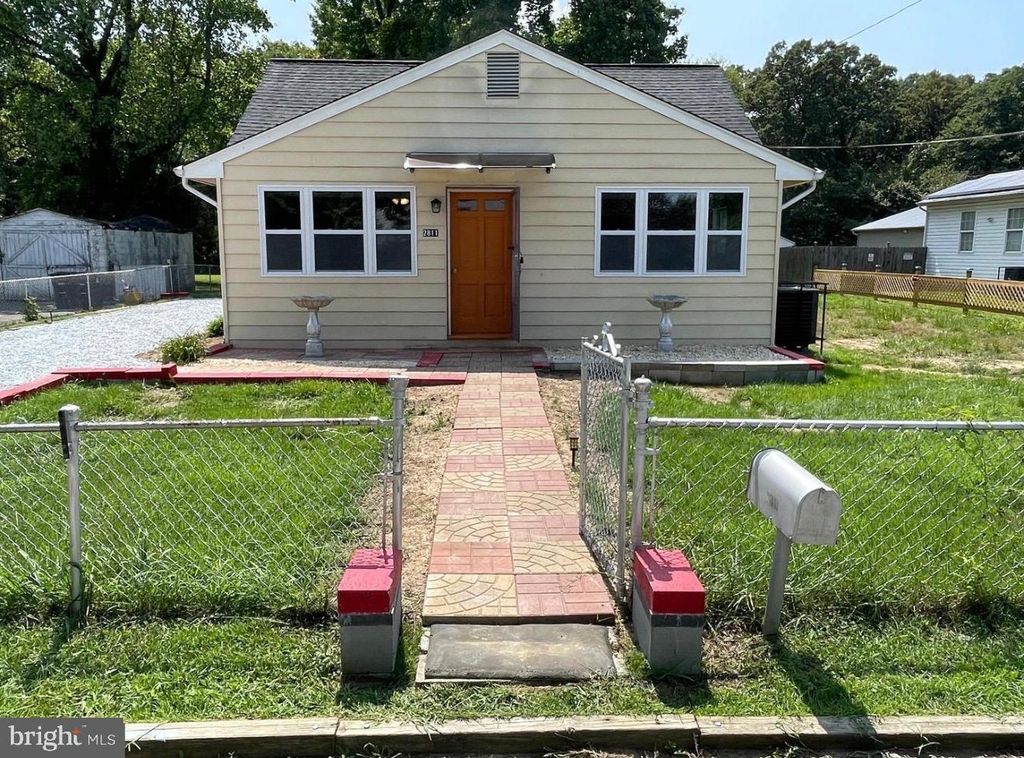 2811 LIME ST, Temple Hills, MD 20748