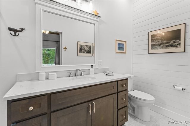 5328 Riverside Drive, Yankeetown, FL 34498