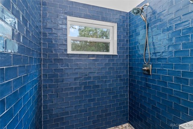 5328 Riverside Drive, Yankeetown, FL 34498