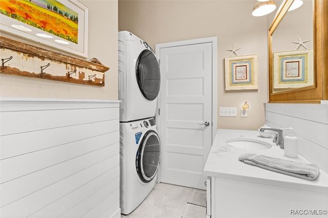 5328 Riverside Drive, Yankeetown, FL 34498