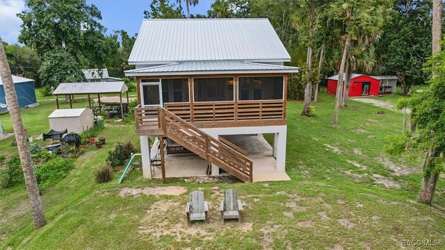 5328 Riverside Drive, Yankeetown, FL 34498