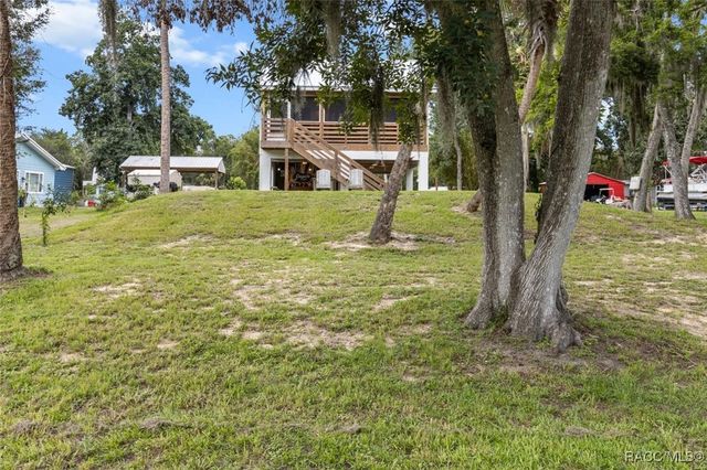 5328 Riverside Drive, Yankeetown, FL 34498