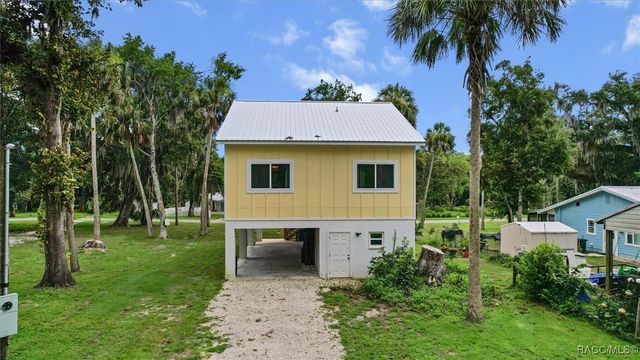 5328 Riverside Drive, Yankeetown, FL 34498