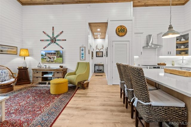 5328 Riverside Drive, Yankeetown, FL 34498