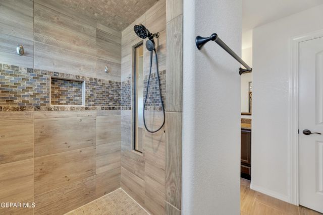 7865 Enchanted Ridge Drive, El Paso, TX 79911