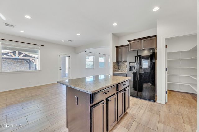 7865 Enchanted Ridge Drive, El Paso, TX 79911