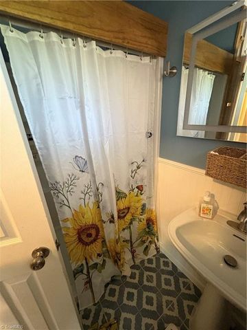 4738 Peace Road, Trinity, NC 27370