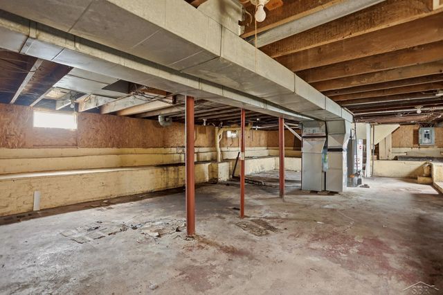 1719 N Charles Street, Saginaw, MI 48602