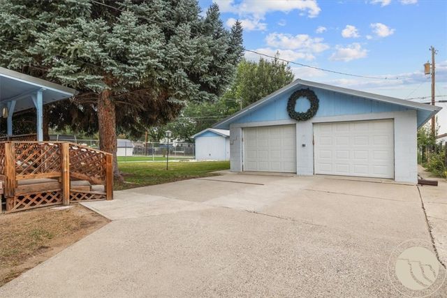 1011 5th Avenue, Laurel, MT 59044