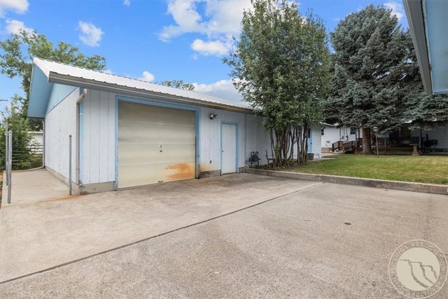 1011 5th Avenue, Laurel, MT 59044