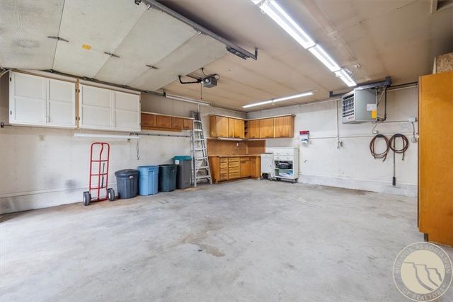 1011 5th Avenue, Laurel, MT 59044