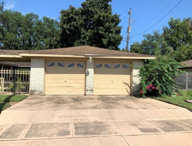 3704 Cork Drive, Houston, TX 77047