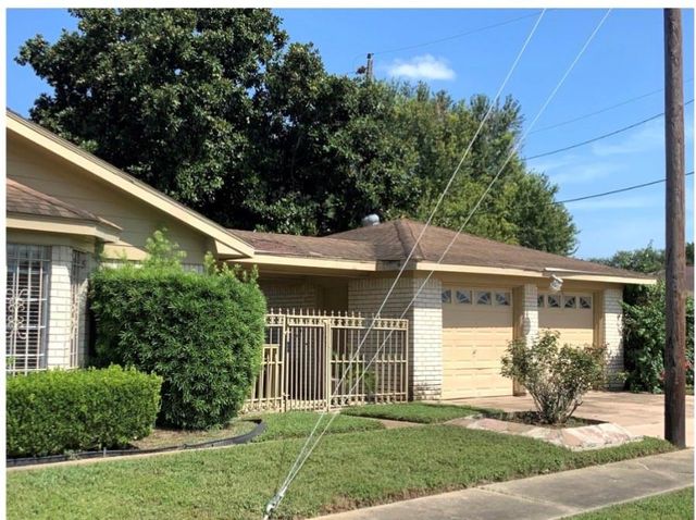 3704 Cork Drive, Houston, TX 77047
