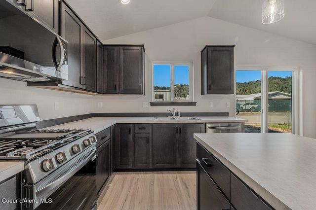 5881 W Vermont St, Spirit Lake, ID 83869