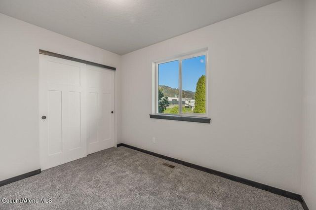 5881 W Vermont St, Spirit Lake, ID 83869