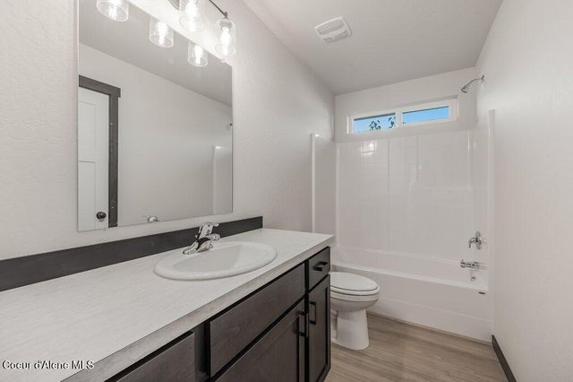 5881 W Vermont St, Spirit Lake, ID 83869