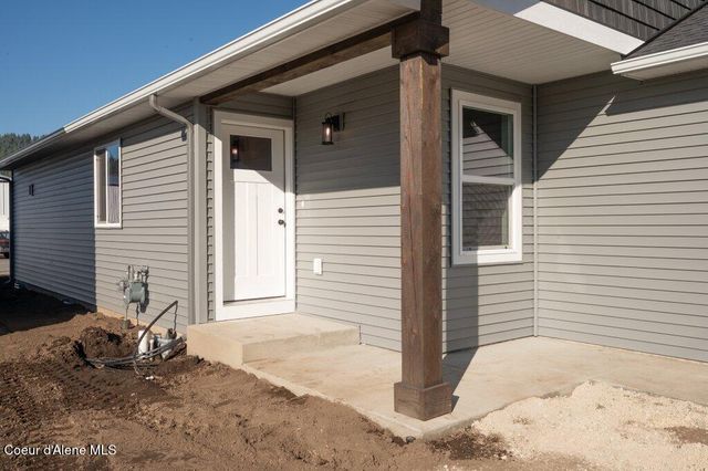 5881 W Vermont St, Spirit Lake, ID 83869