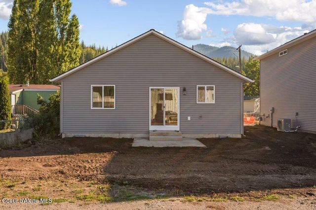 5881 W Vermont St, Spirit Lake, ID 83869