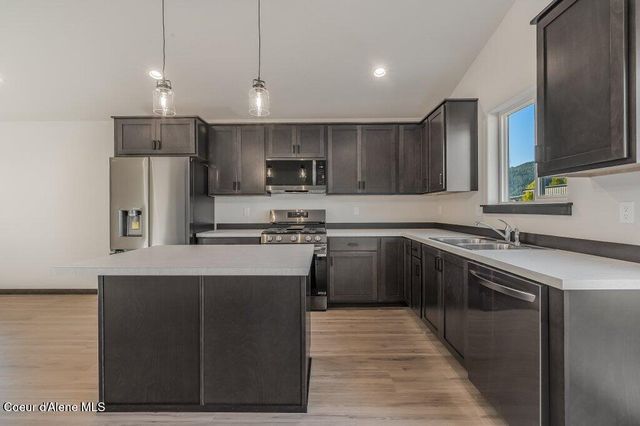 5881 W Vermont St, Spirit Lake, ID 83869