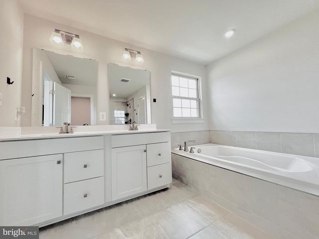 10078 DRESSAGE DR, Upper Marlboro, MD 20772