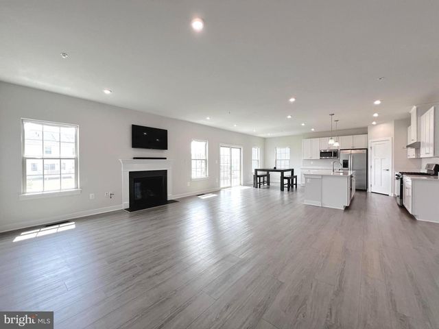 10078 DRESSAGE DR, Upper Marlboro, MD 20772