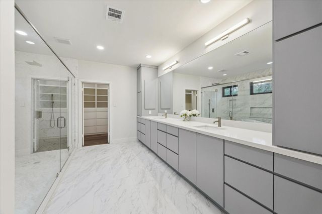 6348 Vanderbilt Street, West University Place, TX 77005