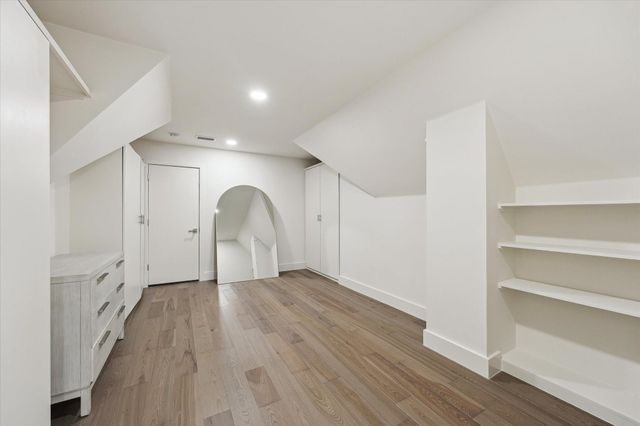 6348 Vanderbilt Street, West University Place, TX 77005