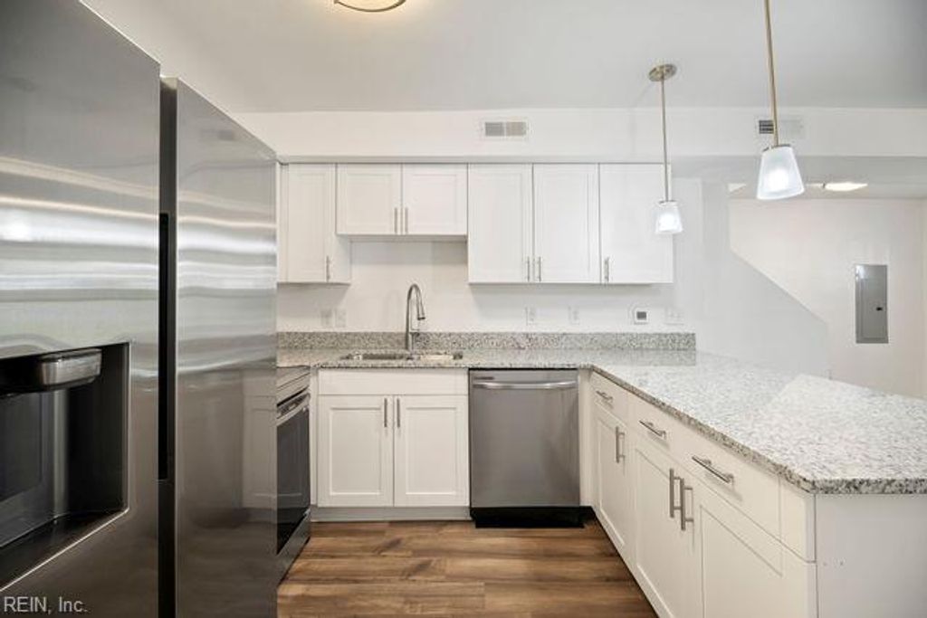 423 Pine AVE, Newport News, VA 23607