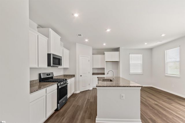 128 Old Furnace Road, Boiling Springs, SC 29316