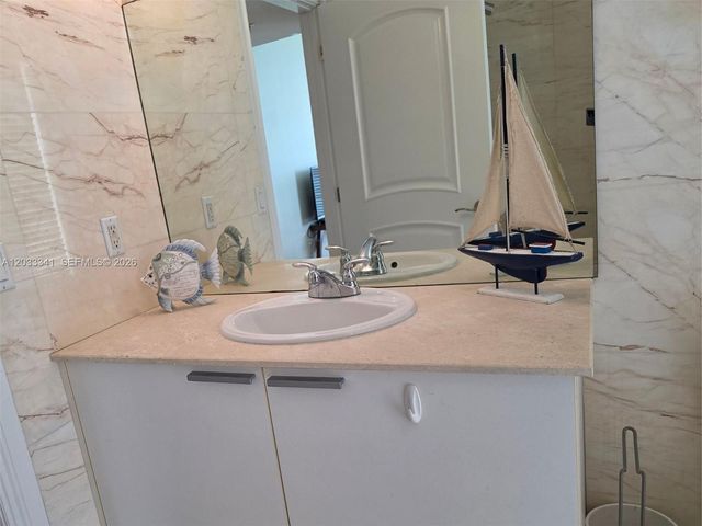 16699 Collins Avenue 1803, Sunny Isles Beach, FL 33160