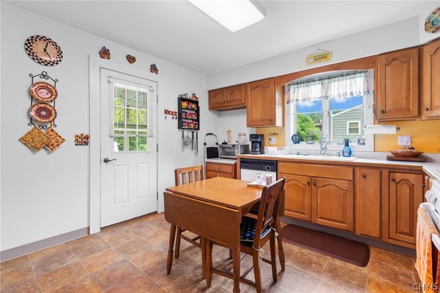 2 Scammell Avenue, Auburn, NY 13021