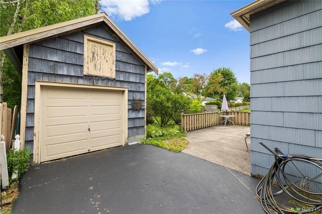 2 Scammell Avenue, Auburn, NY 13021