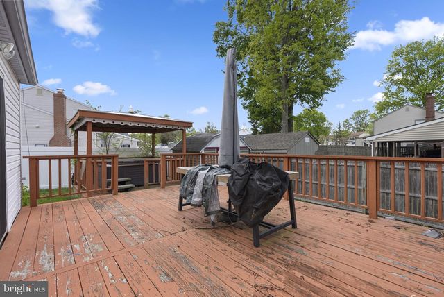 13 VILLAGE AVE, Marlton, NJ 08053