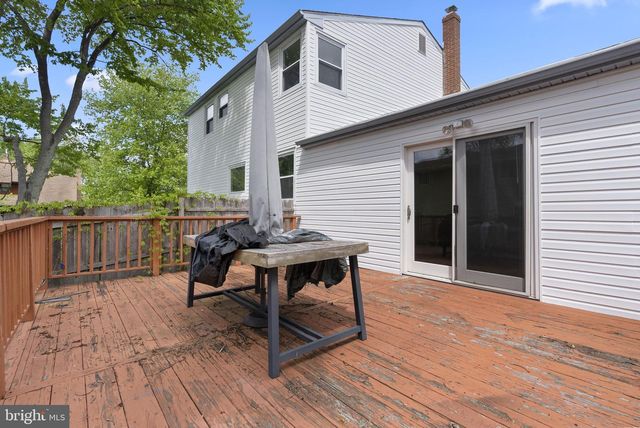 13 VILLAGE AVE, Marlton, NJ 08053