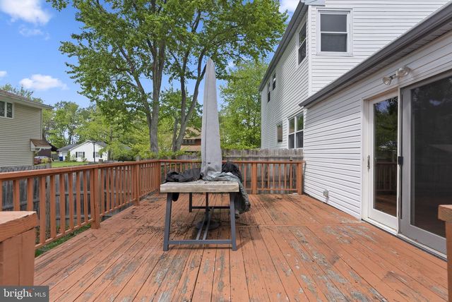 13 VILLAGE AVE, Marlton, NJ 08053