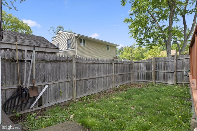 13 VILLAGE AVE, Marlton, NJ 08053