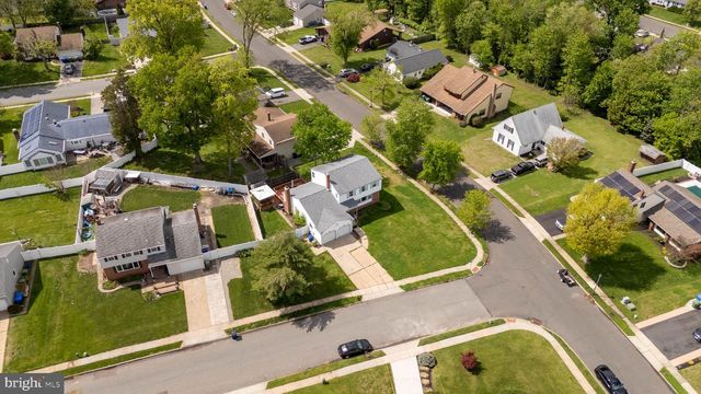13 VILLAGE AVE, Marlton, NJ 08053