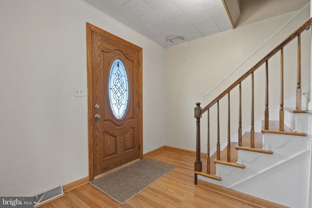 13 VILLAGE AVE, Marlton, NJ 08053