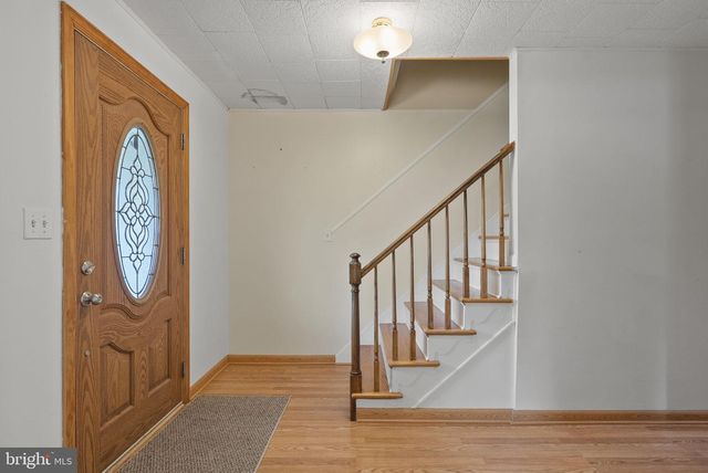 13 VILLAGE AVE, Marlton, NJ 08053